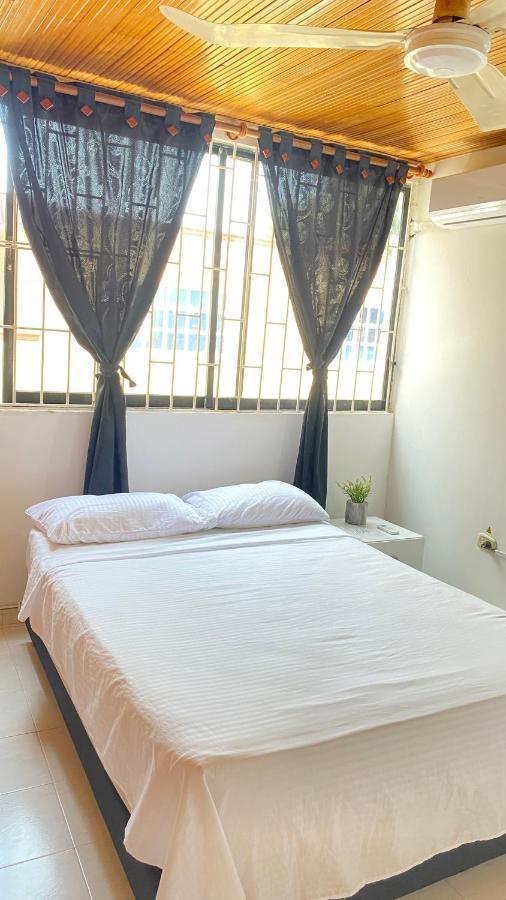 Habitaciones Cerca Al Aeropuerto 2 Cartagena Ngoại thất bức ảnh